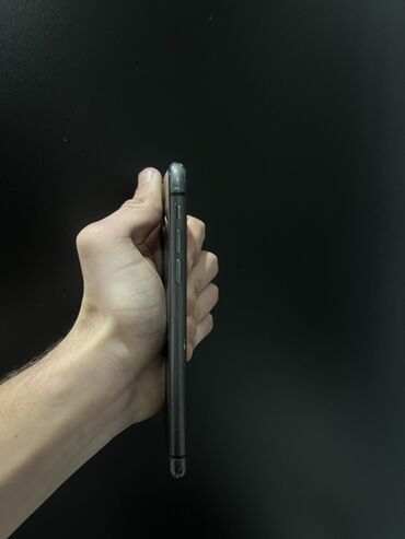 Apple iPhone: IPhone 11, 64 GB, Qara, Barmaq izi, Simsiz şarj, Face ID — 2