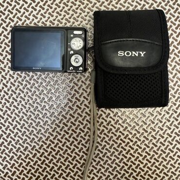 Fotokameralar: Sony foto video kamera,normal ela veziyyetdedir,az islenib