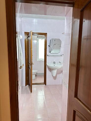 Долгосрочная аренда домов: 350 м², 6 комнат — 12