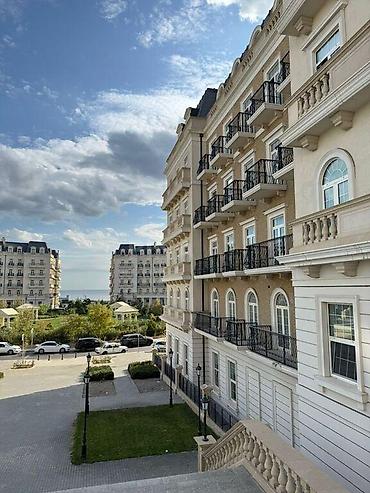 carpayilarin satisi: Ağ şəhər, 4 otaqlı, Yeni tikili, 184 kv. m — 3