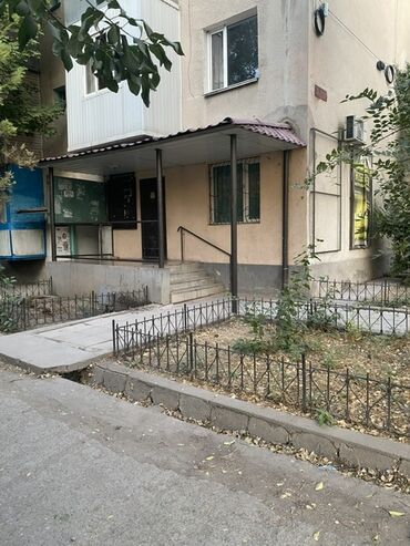 продаю офис 107 м² с ремонтом с мебелью административное здание 1 этаж: Сдается помещение в аренду Коммерческое помещение с отдельным входом