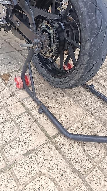 moto moped: Motosiklet üçün arxa təkər stendi - Universal tipli servis stendi – — 1