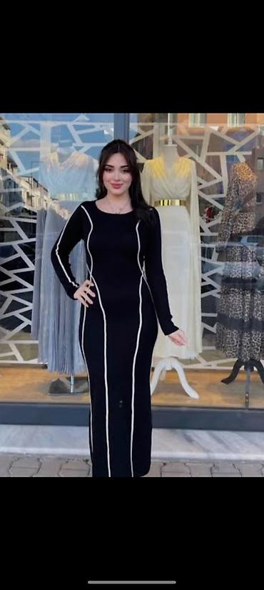 qara halile: Qadın geyimi – uzun qara don - Model: bədənə oturan, uzun (maxi) — 1
