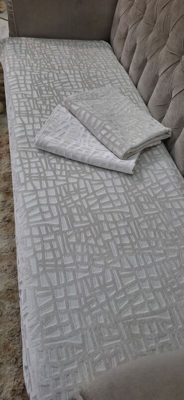 Prekrivači za nameštaj: Plisani flekeri
Dimenzije-80*80;80*150;80*200
Cena 4200 din — 9