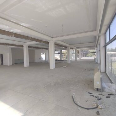 Digər kommersiya daşınmaz əmlakı: Xırdalan şəhəri, AAAF Park yaşayış kompleksində, ümumi sahəsi 1000 — 1