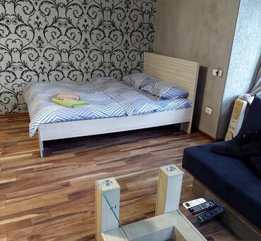 Посуточная аренда квартир: 1 комната, Постельное белье, Кондиционер, Парковка — 2