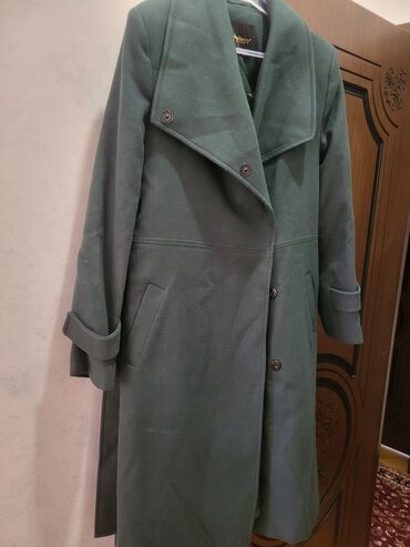 женские джинсовые юбки на пуговицах: Qadın palto – tünd yaşıl rəngdə, uzun model. - Geniş qatlana bilən