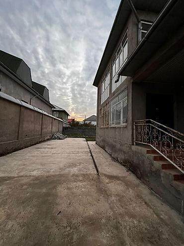 Продажа коттеджей и домов: Продаётся/сдаётся двухэтажный жилой дом с ограждённым двором и — 2