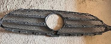 su radiatoru: Mercedes W205 radiator barmaqlığı — 2