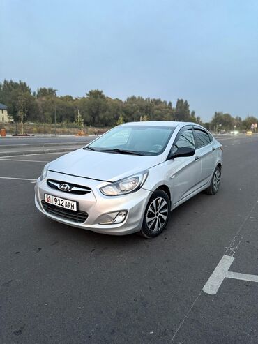 лобовые стекла саната: Hyundai Solaris: 2014 г., 1.6 л, Автомат, Бензин, Седан