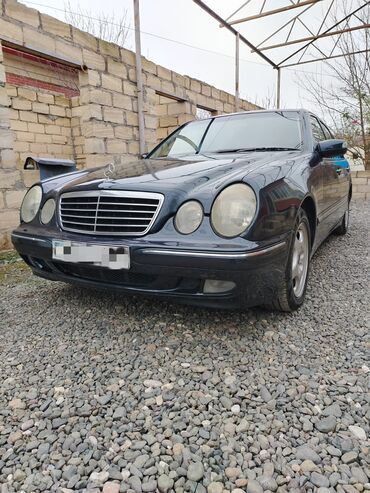 mersedes e 240: Mercedes-Benz E 240: 2.6 l | 2000 il Sedan