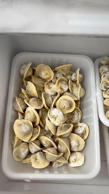 Ev üsulu dondurulmuş pelmeni (kiçik ölçü, əl ilə bükülüb) ve esl baki lalafo.az -da Ev üsulu dondurulmuş pelmeni (kiçik ölçü, əl ilə bükülüb) ve esl baki