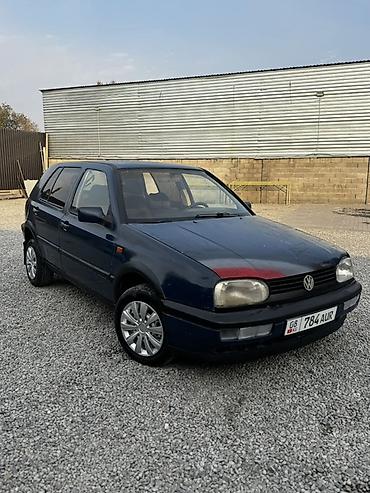 обмен на легаси: Volkswagen Golf: 1992 г., 1.8 л, Механика, Бензин, Хэтчбэк — 1