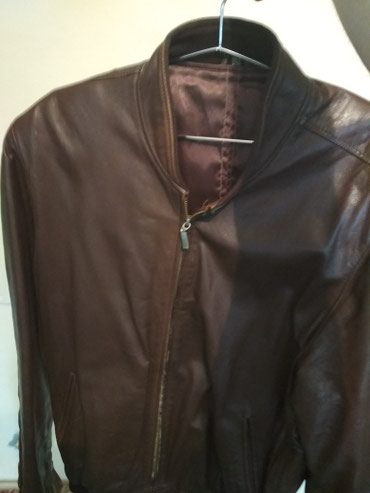 Kurtkalar: Kişi üçün kurtqa satılır. Yaxşı vəziyyətdədir. Qiyməti 45 azn. Şəhər — 5