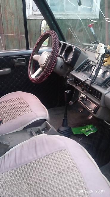 тунуке бу: Isuzu Trooper: 1991 г., 2.3 л, Кол менен иштөөчү, Дизель, Жол тандабас — 4