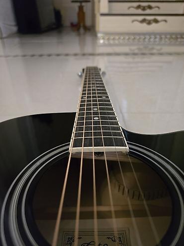 Akustik gitaralar: QTE elektro -akustik gitara Gitara bir neçə aydır ki, məndədir. QTE — 4