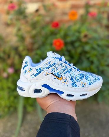 Patike: 🔥 DOSTUPNE TN NIKE PATIKE 🔥 👟 Brojevi: 31–36 💰 Cena: 4400 DIN 🚚 — 7