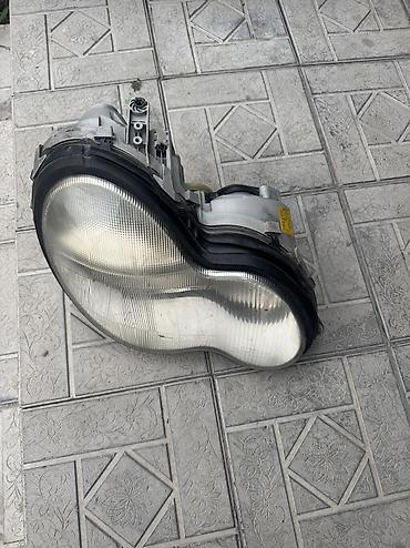 легкий карфакс: Передняя правая фара Mercedes-Benz 2001 г., Б/у, Оригинал, Германия — 1