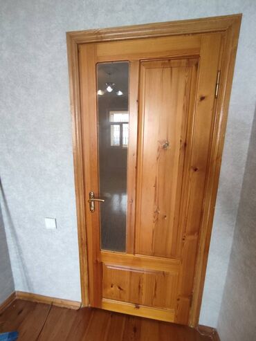 Otaq qapıları: Taxta qapılar satılır.Heç bir zədəli yeri yoxdur. 9 ədəd mövcuddur. 1 -da lalafo.az — 18 Otaq qapıları: Taxta qapılar satılır.Heç bir zədəli yeri yoxdur. 9 ədəd mövcuddur. 1 — 18