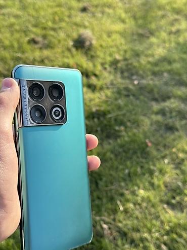OnePlus 10 Pro 5G в Телефон работает -Китай экран работает нормально