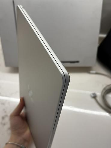 Apple MacBook: Apple MacBook Air M3 Məlumatları şəkildə yükləmişəm. Ekranda qoruyucu — 18
