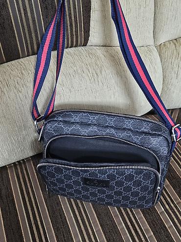 gucci кеды: ПРОДАЮ БАРСЕТКУ GUCCI ПО ЦЕНЕ ЕСТЬ ТОРГПИШИ-ЗВОНИ! - Формат — 3