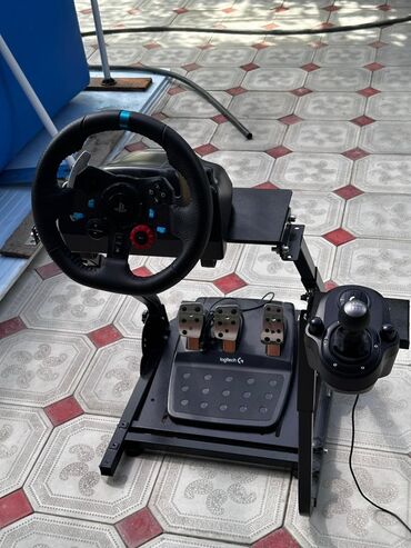 руль с педалями: Рулевая система Logitech G29 Driving Force Racing Wheel, разработанная