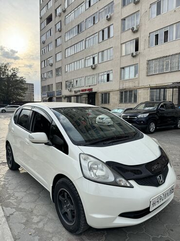 автомобиль fit: Honda Fit: 2009 г., 1.3 л, Автомат, Бензин, Хэтчбэк