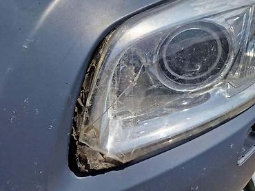 eko hauba: LEVI XENON FAR ZA OPEL INSIGNIA | Staklo puklo sve ostalo je — 2