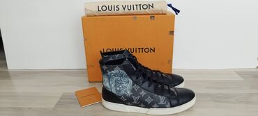 louis vuitton: Louis Vuitton Chapman Brothers Monogram Sneakers Διατίθεται πρωτότυπο
