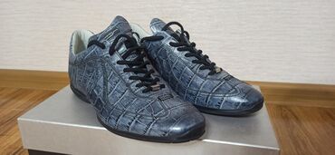 Туфли: Продаю мужские мокасины-туфли "Santoni"в коллаборации с AMG в
