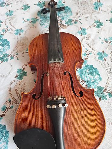 gitara simləri: Skripka – PARTITA modeli - Korpus: şaquli illikləri aydın görünən — 3