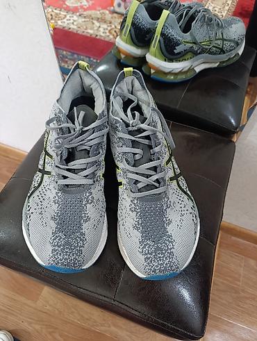 Мужские кроссовки, 43, Asics, Б/у, цвет - Серый, Самовывоз
