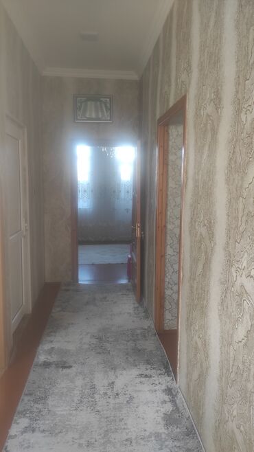 Həyət evləri və villaların satışı: 4 otaqlı, 2 kv. m, Kredit yoxdur, Orta təmir — 5