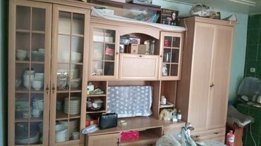 мебель под телевизор: Гарнитур для прихожей, Б/у, Дерево