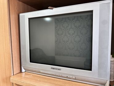 филипс е 580: Телевизоры