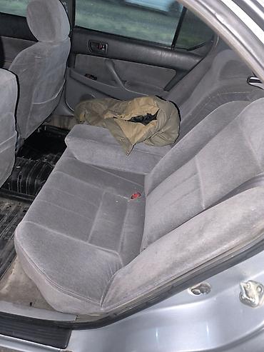 салон на авто: Toyota Camry: 1997 г., 1.8 л, Автомат — 5