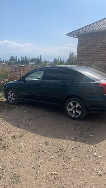 Toyota: Toyota Avensis: 2003 г., 1.8 л, Механика, Газ, Хэтчбэк