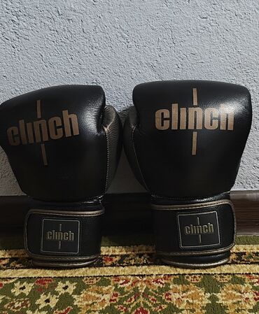 боксёрские перчатки: Boxing gloves Clinch 12oz Состояние: Хорошое Эти перчатки – не просто