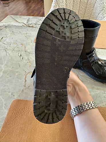 Верхняя одежда: Продам новое пальто Next. Не носили. Дочке не понравился фасон. Размер — 9