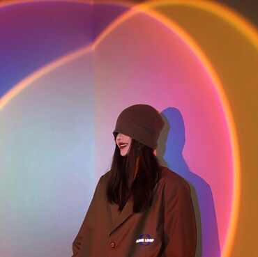 Рабочие настольные лампы: RGB лампа закат с пультом - Проекционный светильник торшер 16 цветов — 8