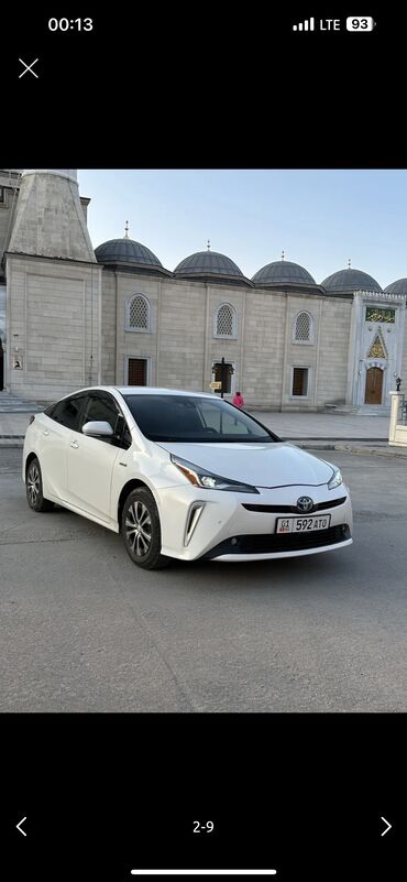Toyota: Toyota Prius: 2017 г., 1.8 л, Автомат, Гибрид, Хэтчбэк