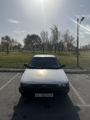 чанган уни к: Toyota Corolla: 1991 г., 1.6 л, Кол менен иштөөчү, Бензин, Лифтбек — 3