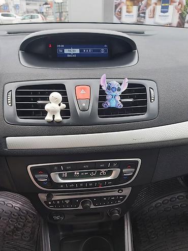 Renault: Renault Mégane III, 5-vrata hečbek, srebrna boja. - Motor: dizel — 13