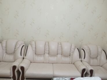 divan amerikanka: İşlənmiş, Divan, 2 kreslo, Bazalı, Açılan