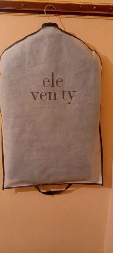 Kostyumlar: Kişi kostyumu – üç hissəli dəst - Rəng: tünd boz (melanj effektli) - — 15