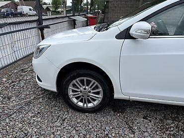 BYD: BYD E5: 2019 г., Электромобиль, Седан — 13