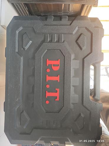 t winner: P.I.T. markalı, zərbə funksiyasına malik, qara və boz rəngli — 6