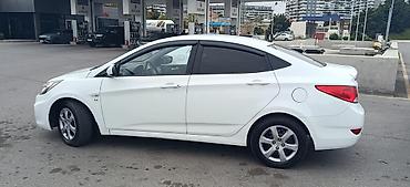Hyundai: Hyundai Accent: 1.6 l | 2012 il Sedan — 4