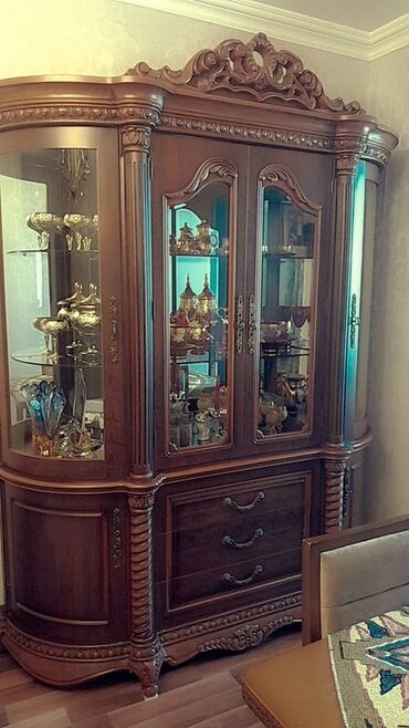 İşlənmiş, Düz dolab, Servant